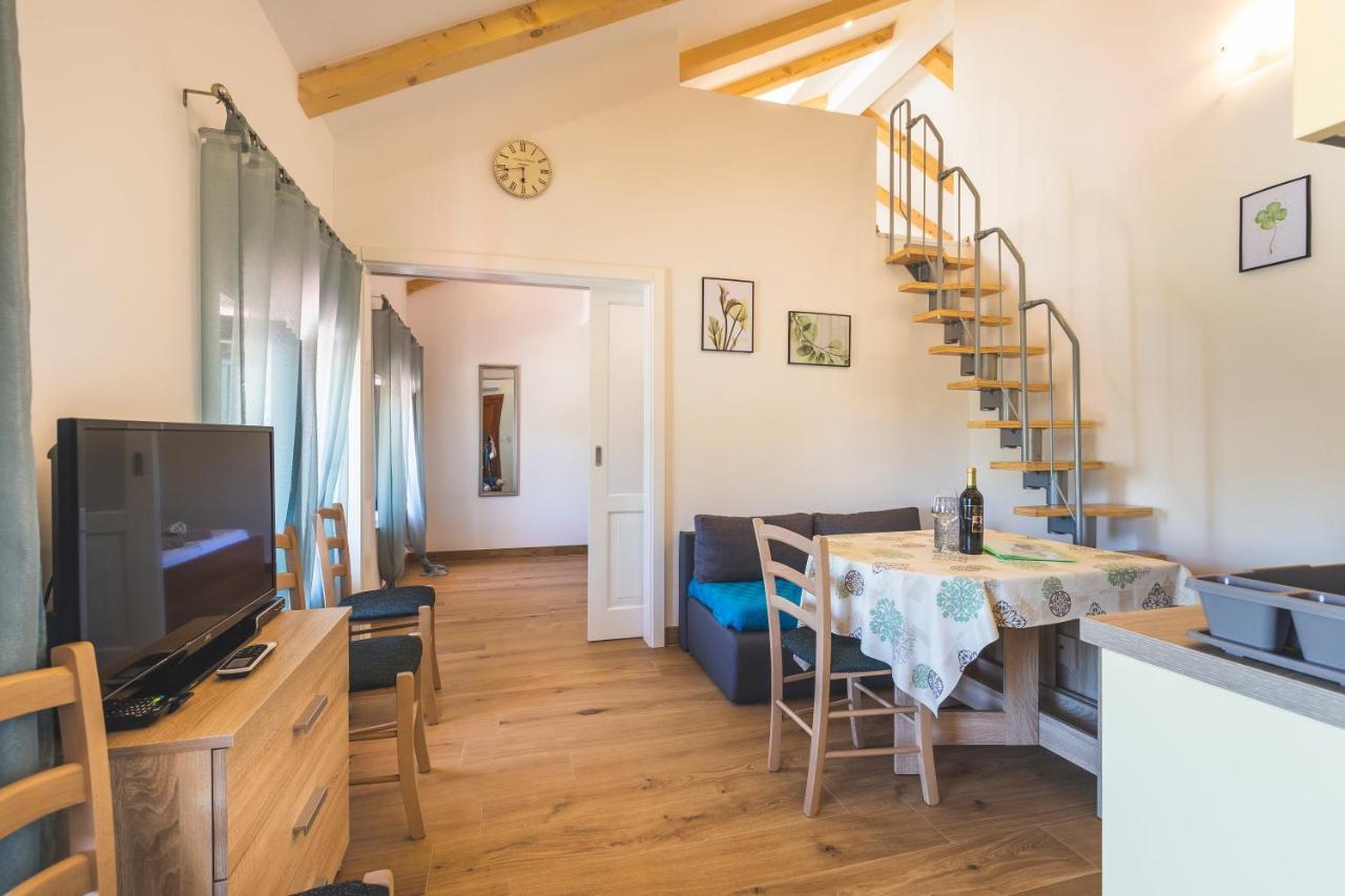 Vinea apartmani Umag Exterior foto