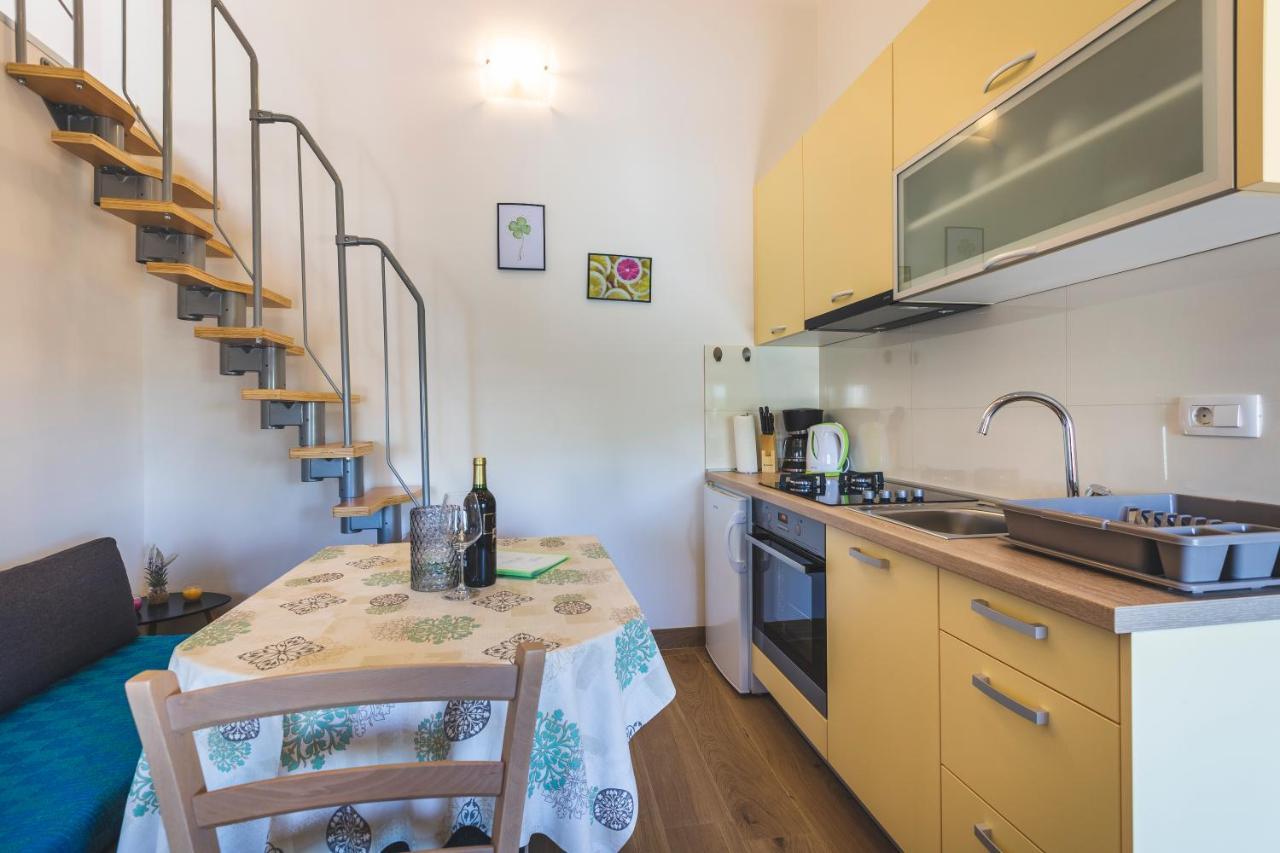 Vinea apartmani Umag Exterior foto