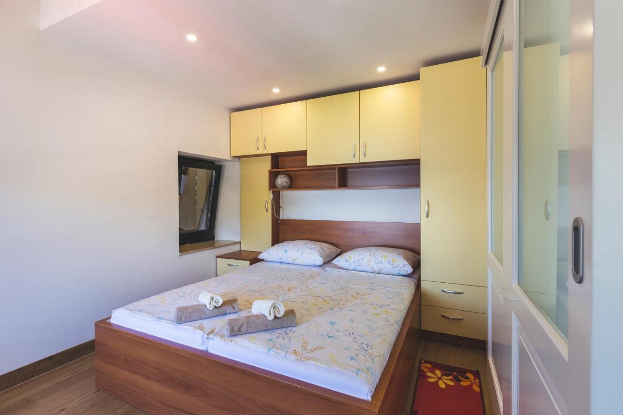 Vinea apartmani Umag Exterior foto