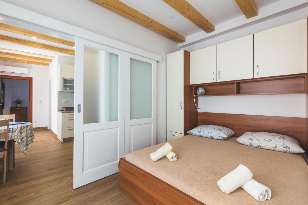 Vinea apartmani Umag Exterior foto