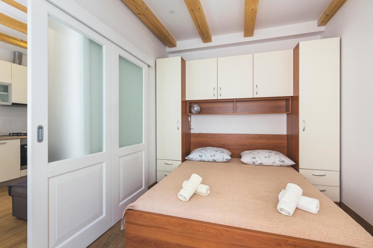 Vinea apartmani Umag Exterior foto