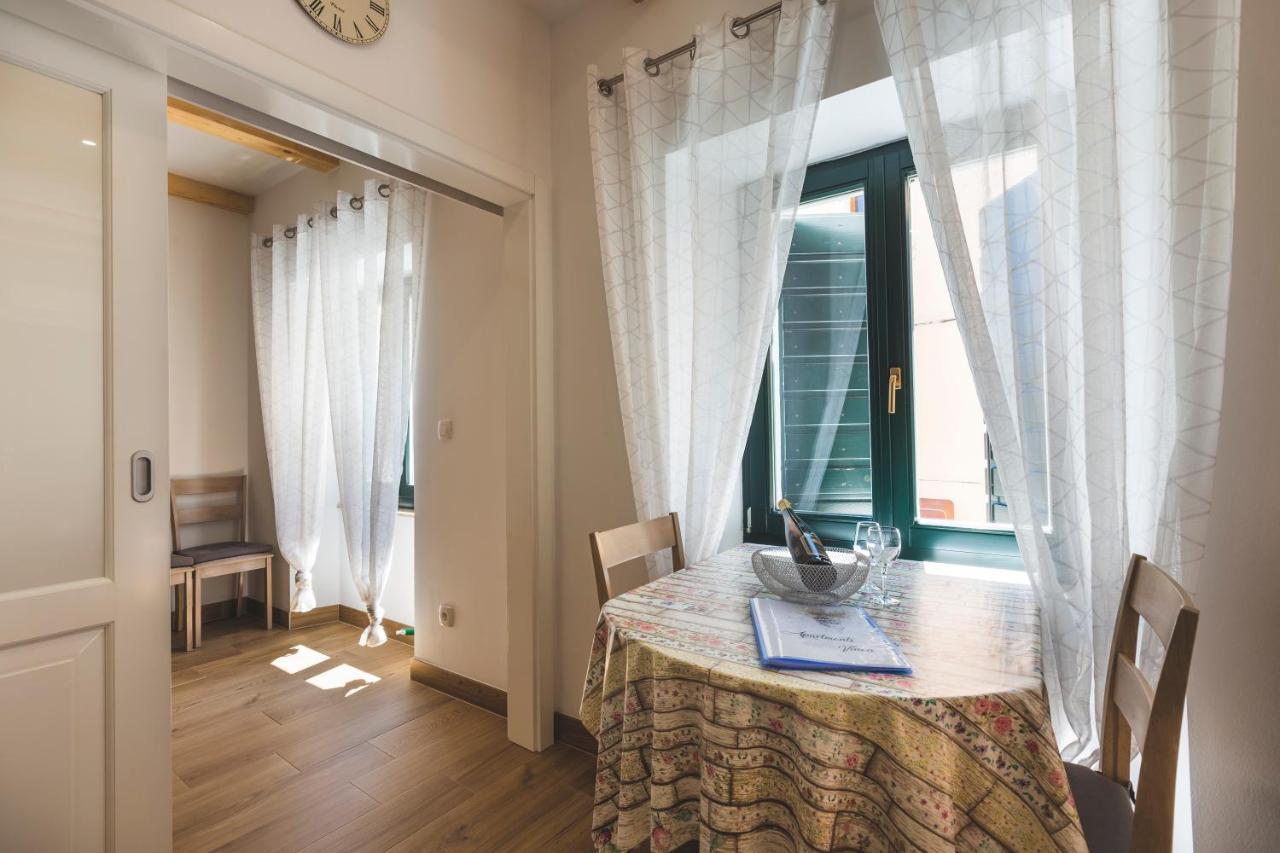 Vinea apartmani Umag Exterior foto