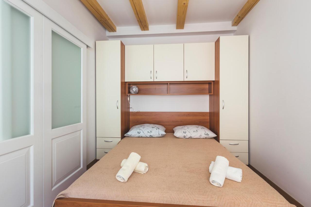 Vinea apartmani Umag Exterior foto